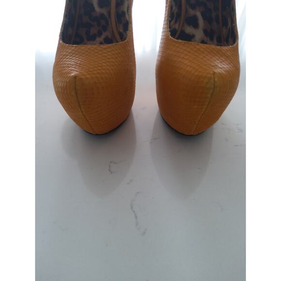Betsey Johnson leather fall Orange platform high heels Coquette sexy  Sz 7.5 - Picture 5 of 7